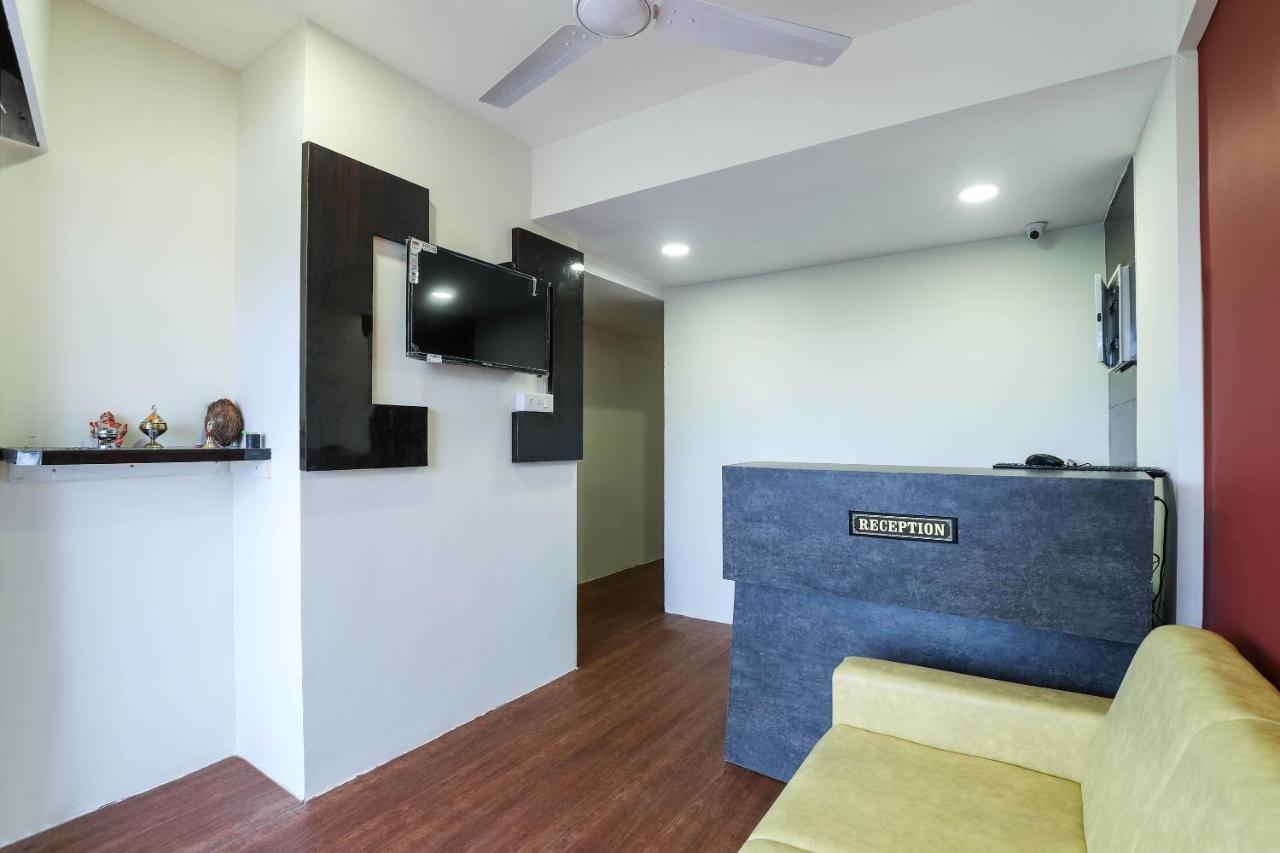 Oyo 40139 Hotel Peradiot Ahmedabad Eksteriør billede