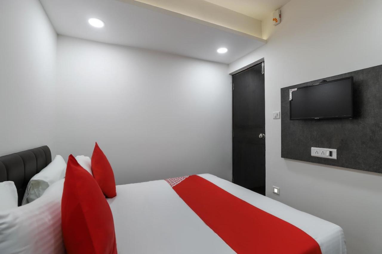 Oyo 40139 Hotel Peradiot Ahmedabad Eksteriør billede